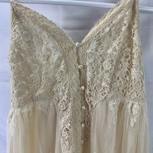En Crème Lace Dress